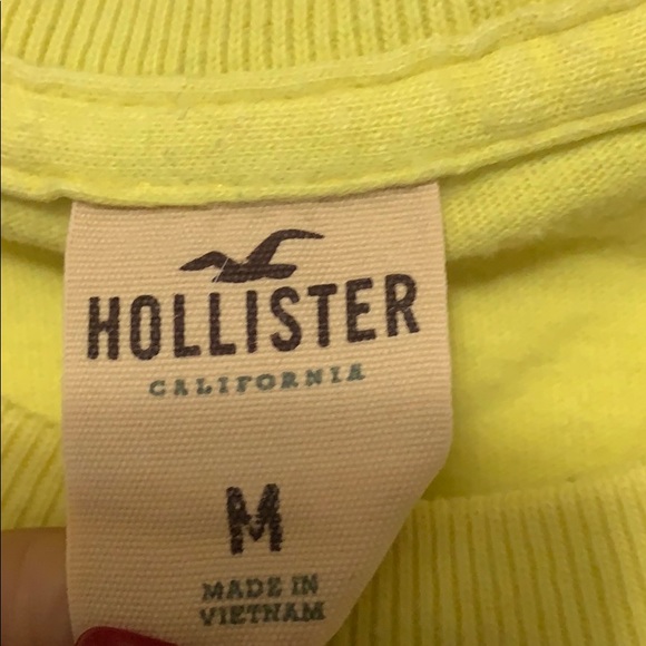 Yellow hollister logo shirt men’s - Picture 3 of 4